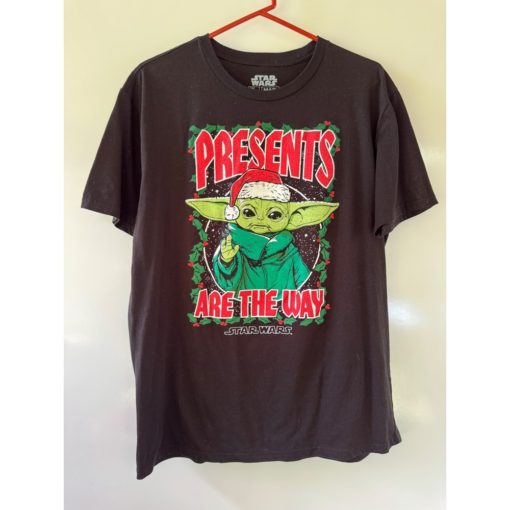 Star Wars Grogu Christmas T-Shirt Mens XL Black Presents Are The Way‎ Mad Engine